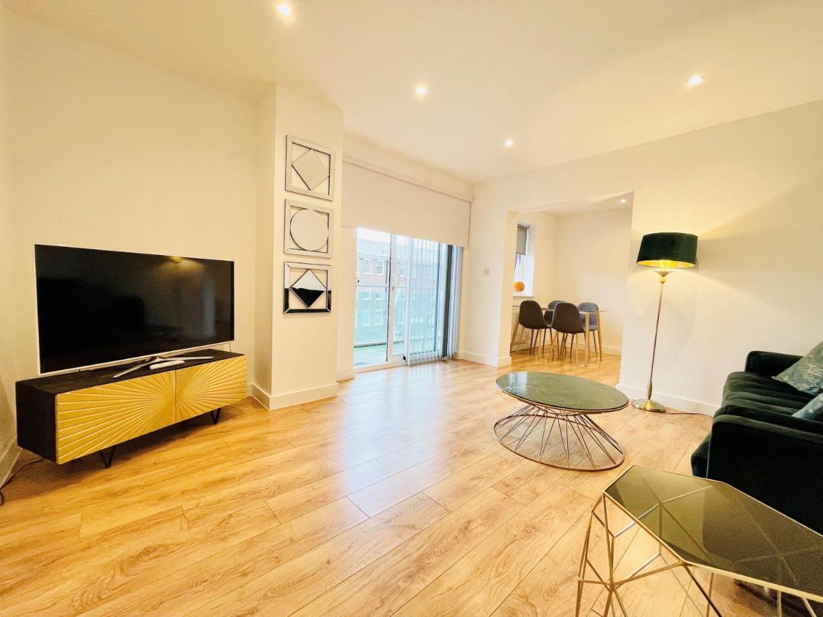 Апартаменты Hamptons Point Энфилд Экстерьер фото